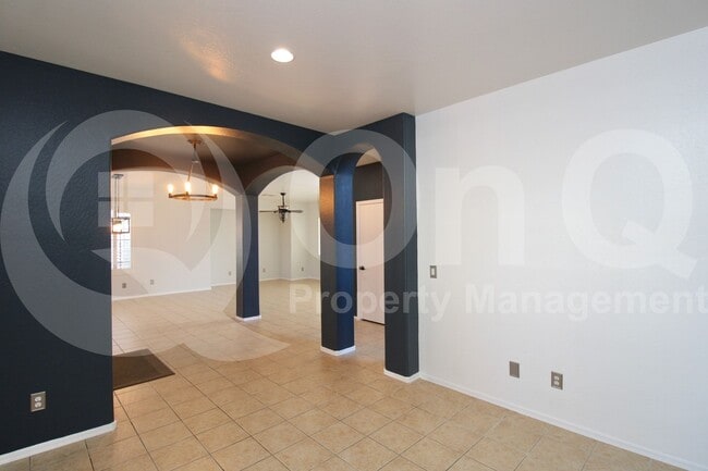 Building Photo - 3538 S Cupertino Dr
