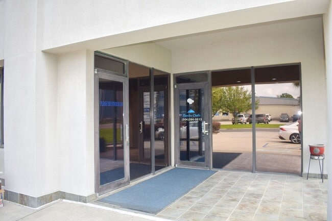 Building Photo - 850 Engineers Rd