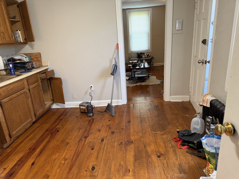 kitchen - 764 S 6th St