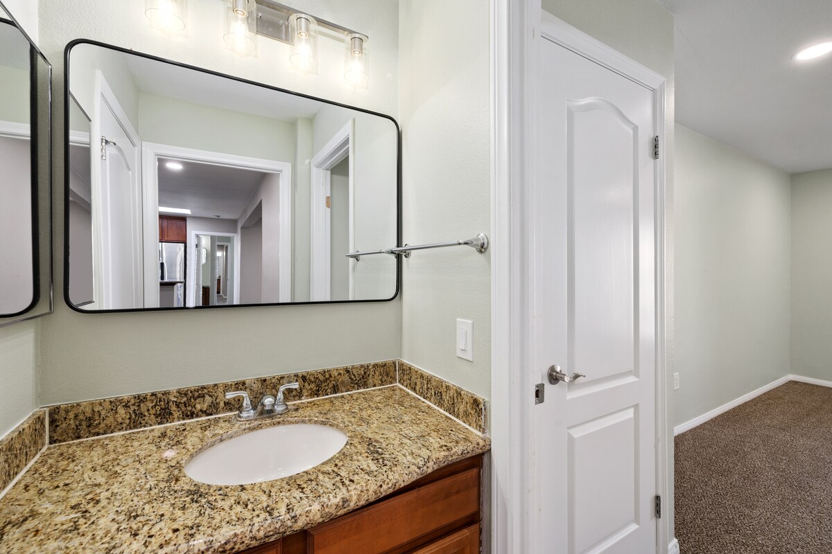 Building Photo - 7757 Margerum Ave