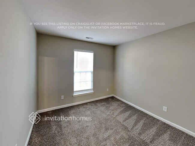 Building Photo - 2730 Shannon Dr