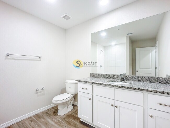Building Photo - 11479 Oakfield Ct