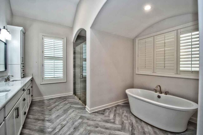 Building Photo - 10441 Sockeye Dr