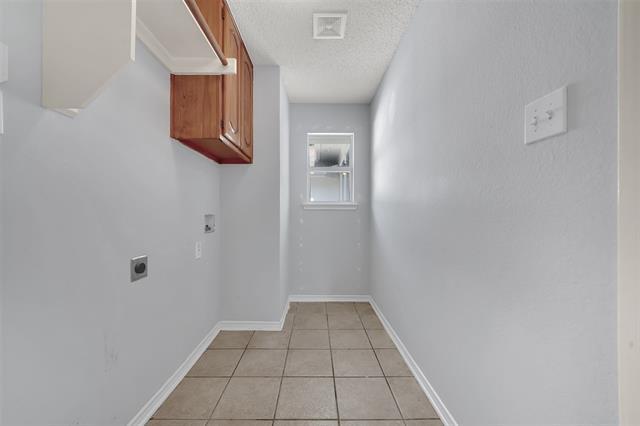 Building Photo - 421 Parkshire Dr