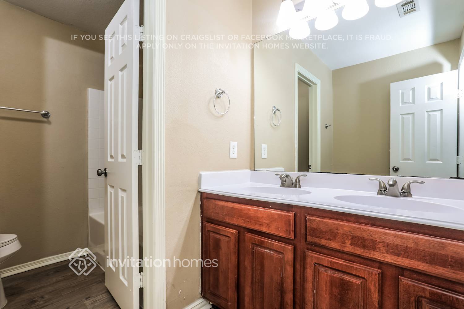 Building Photo - 4808 Bluebird Ln