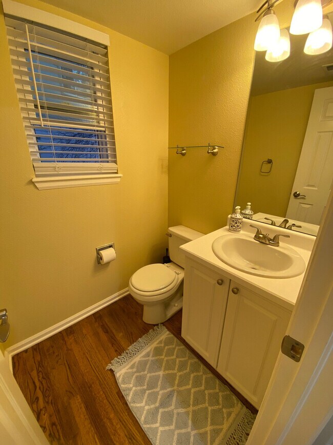 Building Photo - 5494 S Picadilly St