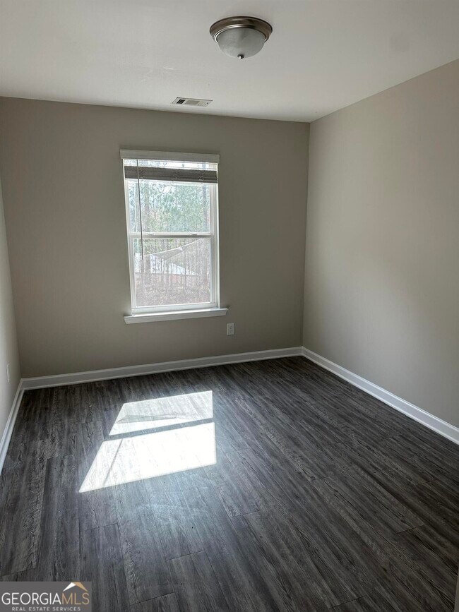 Building Photo - 4454 Pinscher St