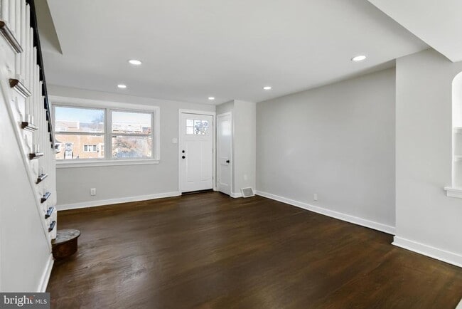 Building Photo - 7836 Fayette St