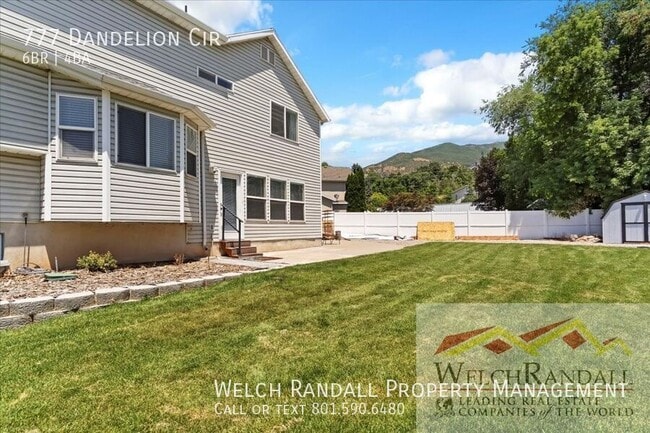 Building Photo - 777 Dandelion Cir
