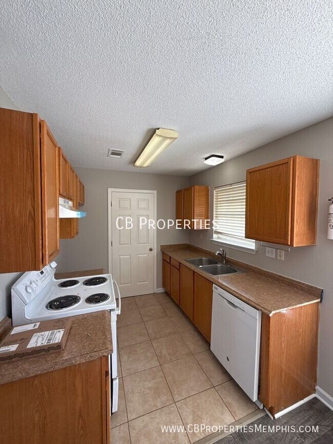 Building Photo - 175 Pine Ridge Ln