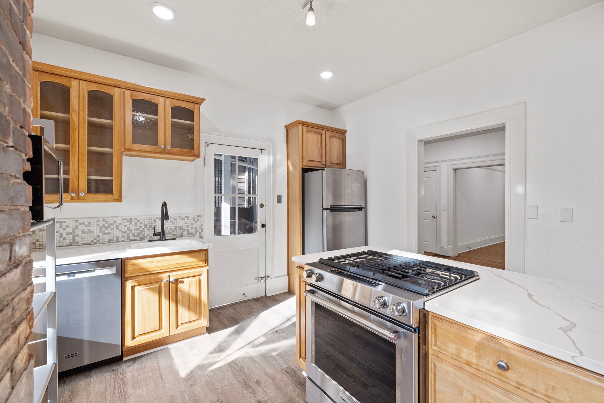 Building Photo - 2338 NW Hoyt St