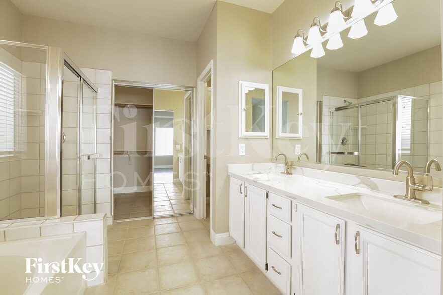 Building Photo - 9416 Sierra Summit Ave