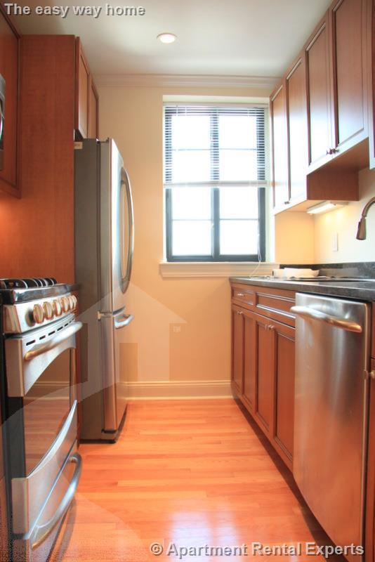 Building Photo - 60 Brattle St