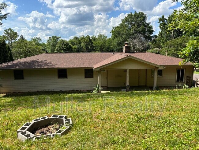 Building Photo - 7320 Westridge Dr