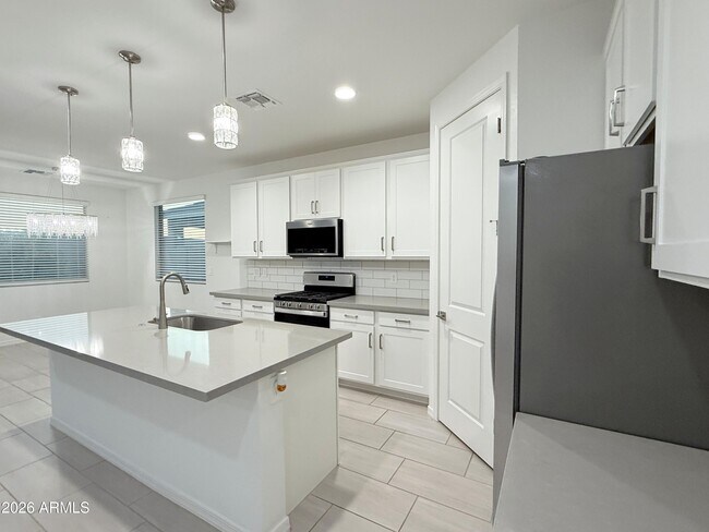 Building Photo - 11313 E Unger Ave