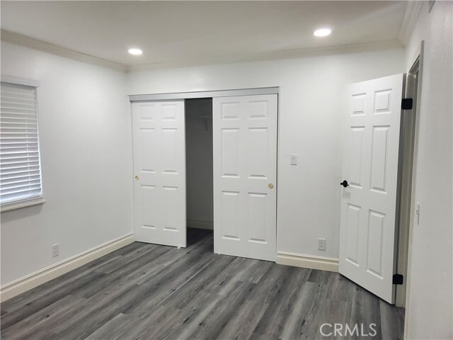 Building Photo - 10654 White Oak Dr