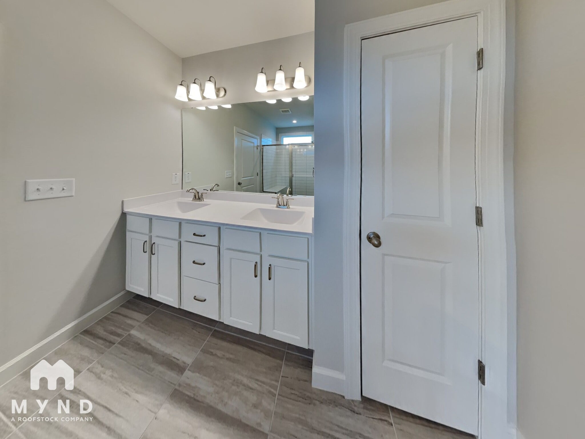 Building Photo - 279 Shadow Fls Dr