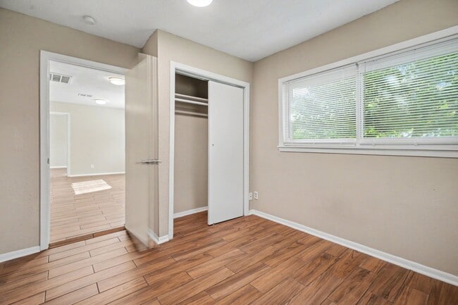 Building Photo - 6500 Haden Dr