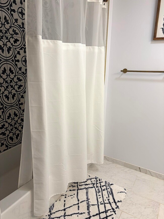 Building Photo - 4315 Park Ave