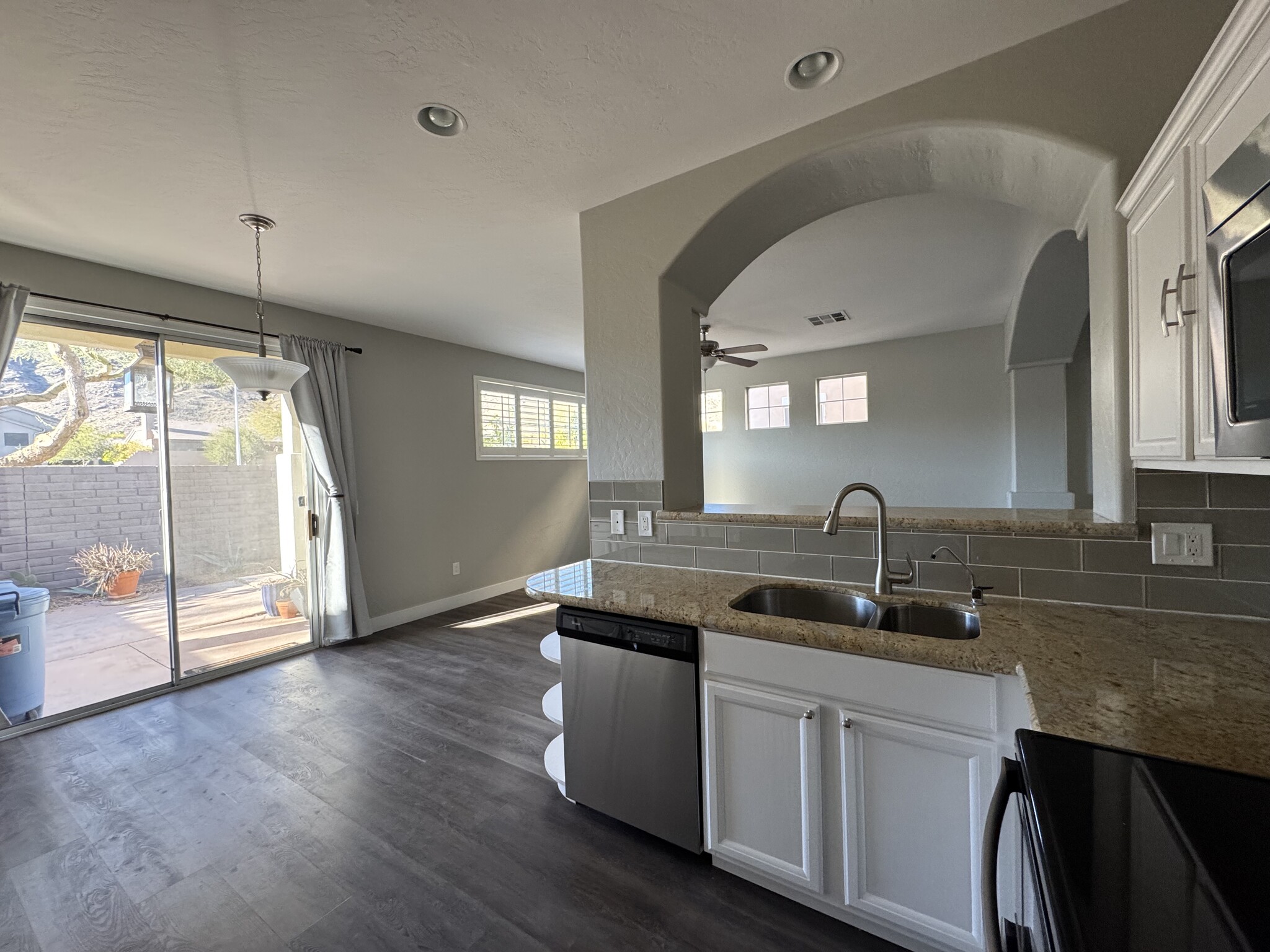 Kitchen View - 524 W Mountain Sage Dr