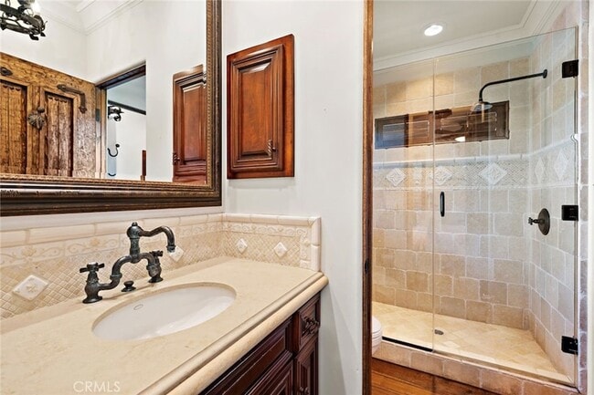 Building Photo - 5 Via Monarca St