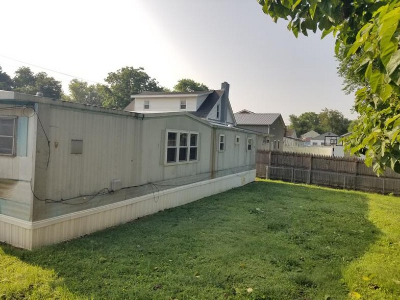 Building Photo - 300 Wildel Ave