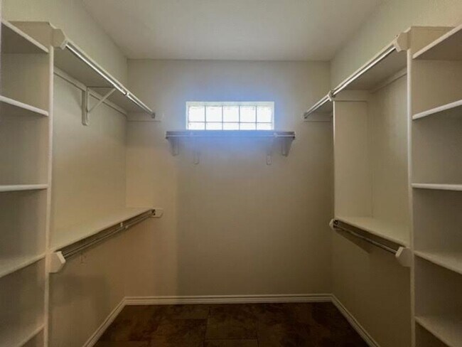 Building Photo - 195 Ashland Dr