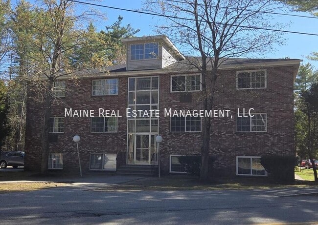 Building Photo - 10 Tall Pines Dr