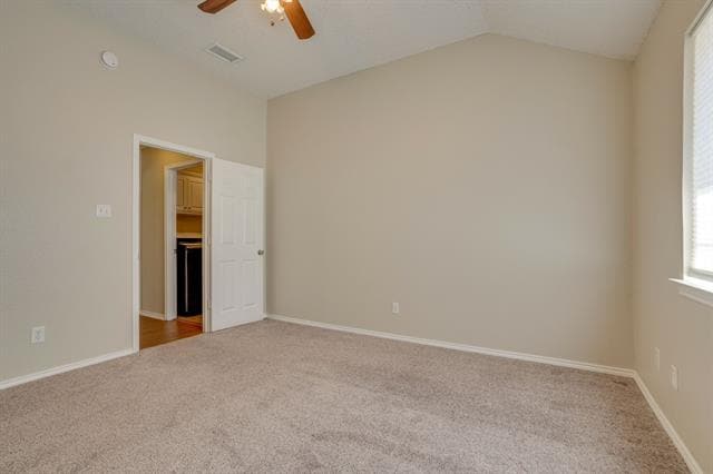 Building Photo - 215 Linda St