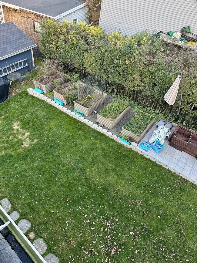 Building Photo - 11 Avenue A