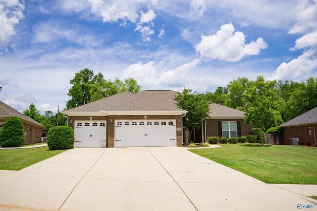 Building Photo - 106 Back Creek Cir NW