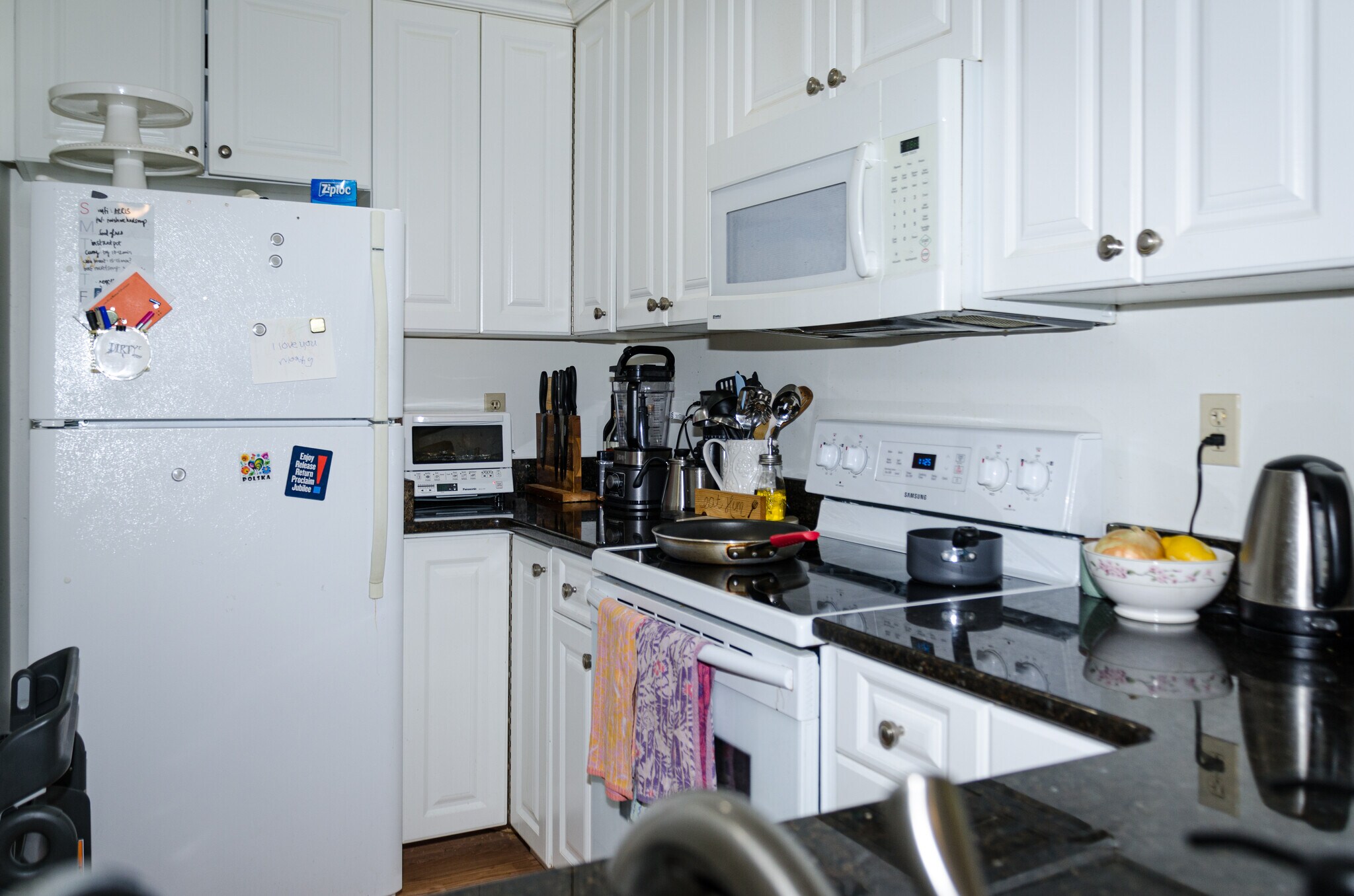 Building Photo - 173 Oak St