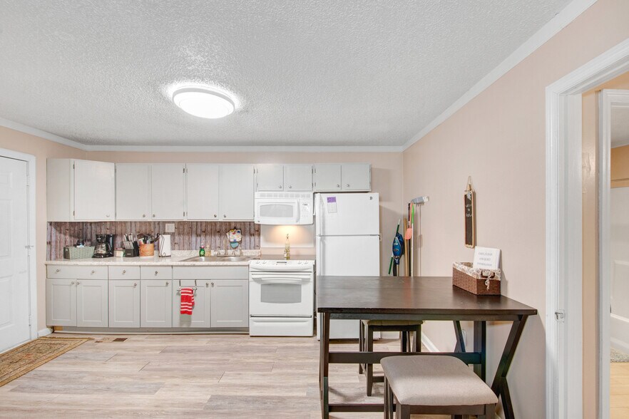 Building Photo - 2612 Couchville Pike