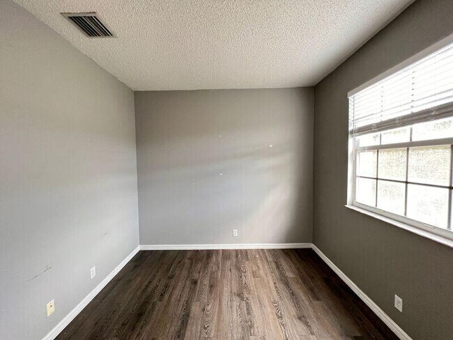 Building Photo - 117 Lighthouse Cir