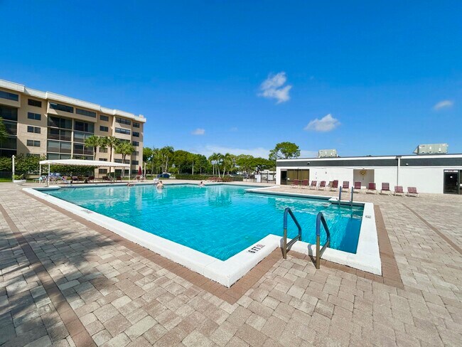 Building Photo - 7590 Tahiti Ln