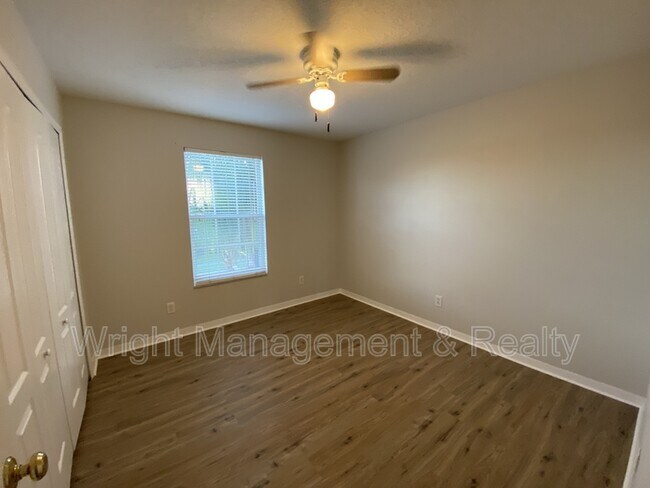 Building Photo - 1231 Brooke View Dr