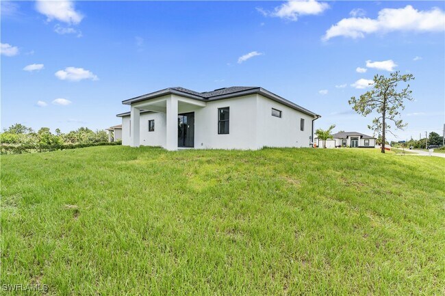 Building Photo - 2601 Karen Cir