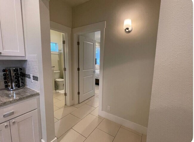 Building Photo - 1905 Frazier Ave