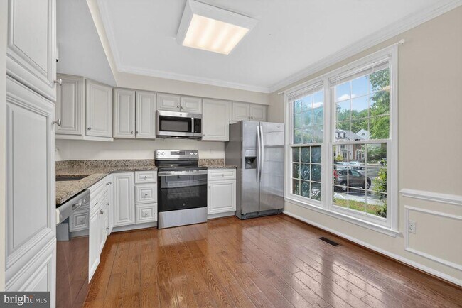 Building Photo - 3736 Angelton Ct