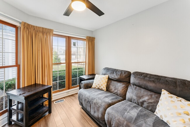 Building Photo - 310 Spring Creek Cir