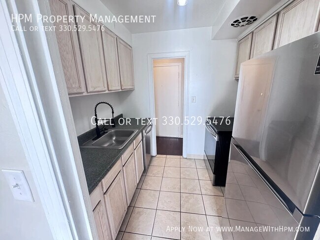 Building Photo - 20835 Chagrin Blvd