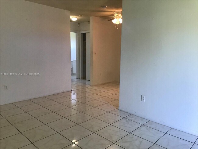 Building Photo - 2450 NE 188th St