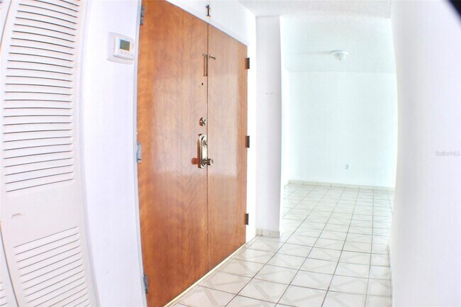 Building Photo - 5900 SW 127th Ave