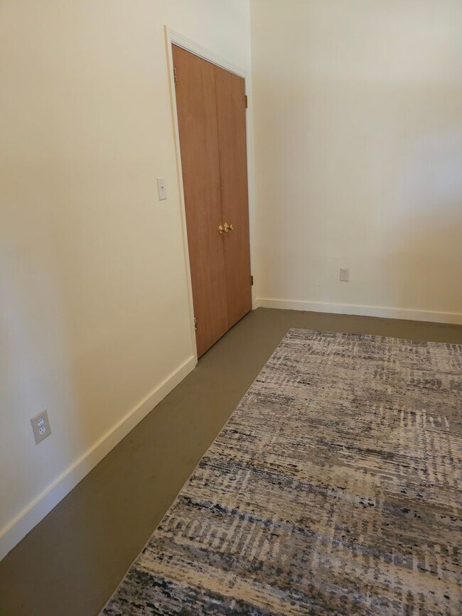 Building Photo - Ruckersville, -1 bedroom/1 bath, Terrace a...