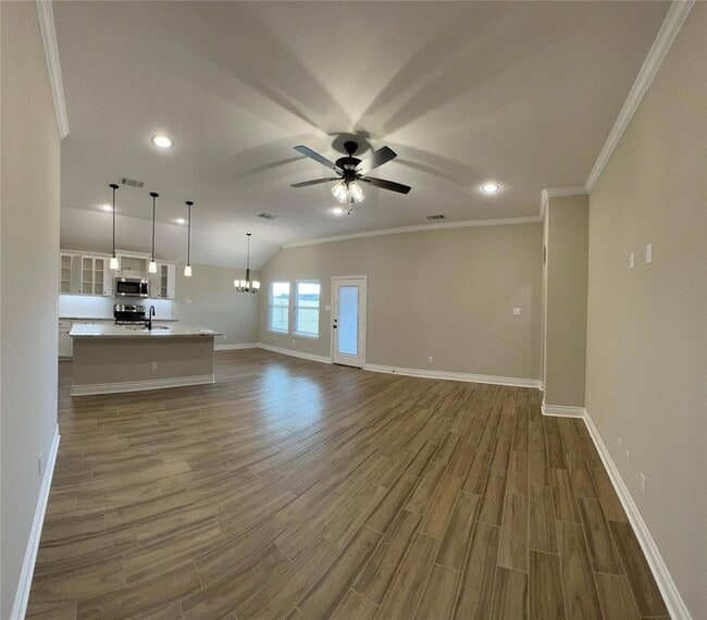 Building Photo - 901 Tippit Ln