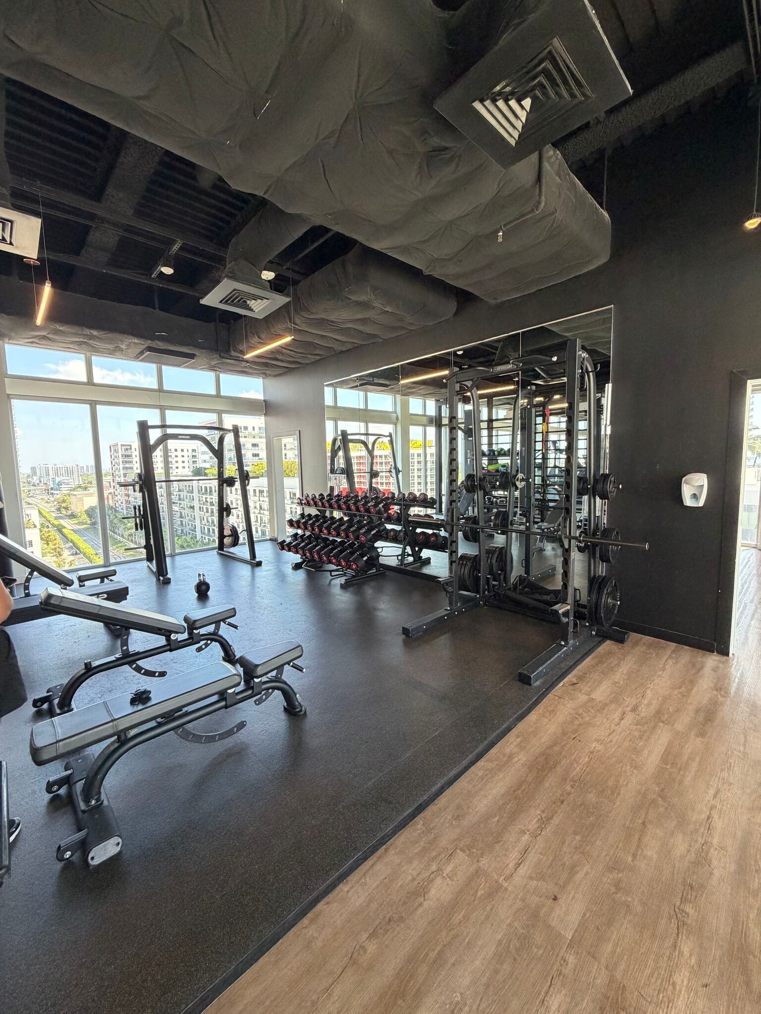 Building Photo - 237 NE 33rd St