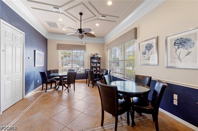 Building Photo - 8273 Pacific Beach Dr