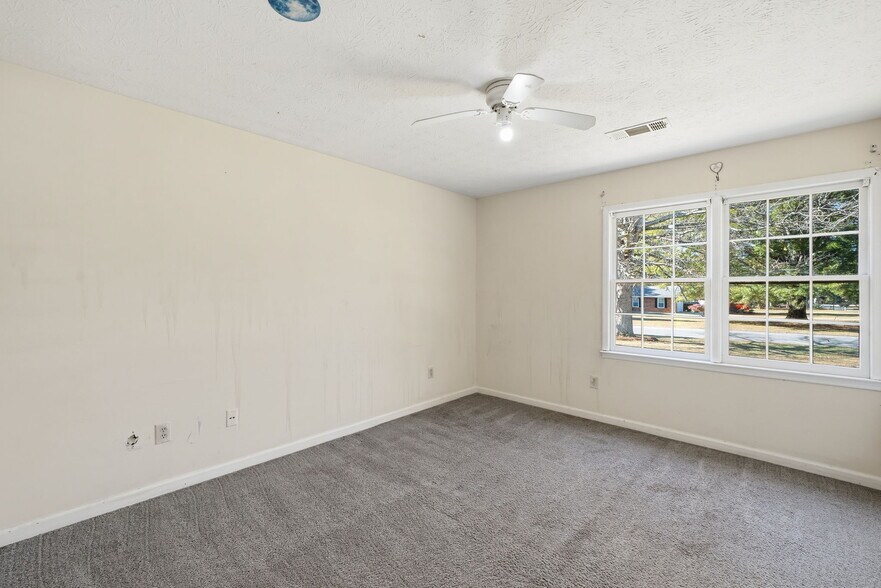 Building Photo - 305 Belmont Farms Dr