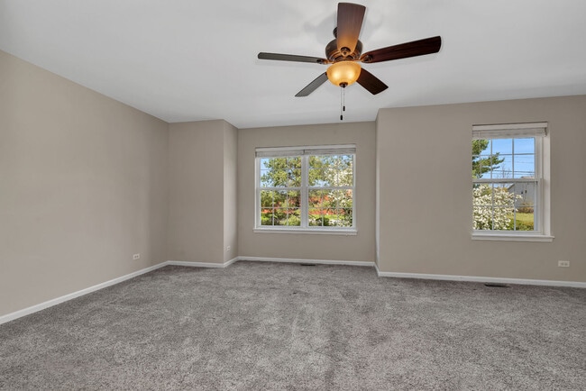 Building Photo - 2576 Hillsboro Blvd