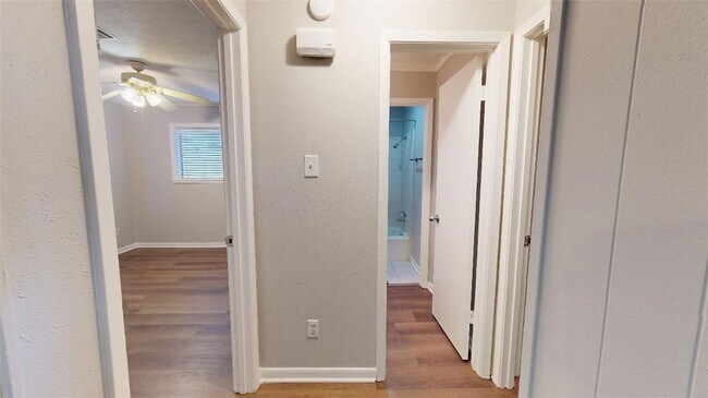 Building Photo - 3904 Windwood Cir